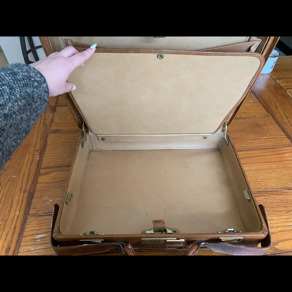 Vintage Leather Hartmann Luggage - Picture 9 of 10